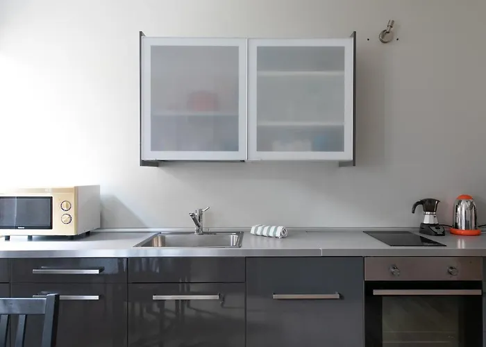 Lance With Lift, 2 Minutes Walk From The Train Station דירה ונציה