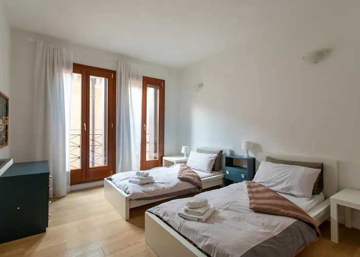 דירה Lance With Lift, 2 Minutes Walk From The Train Station ונציה